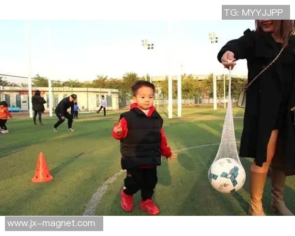 金宝足球明星的背后故事与成就揭秘